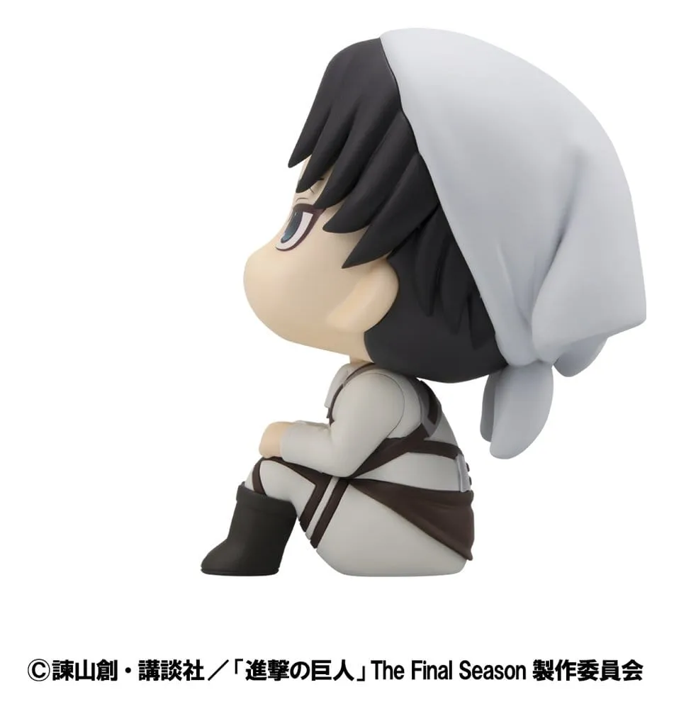 Attack on Titan Look Up PVC Statue Levi Cleaning up Ver. 11 cm